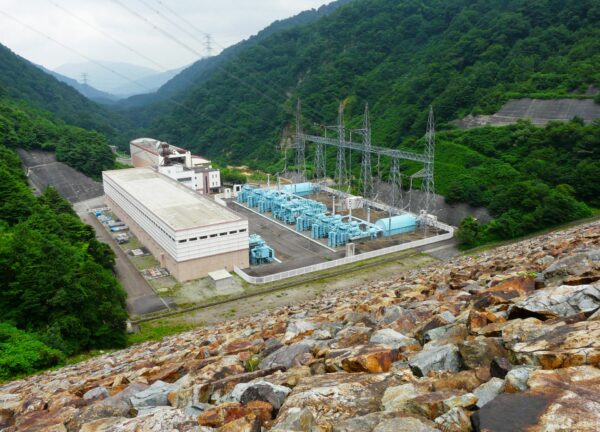 奥清津発電所(新潟県湯沢町)