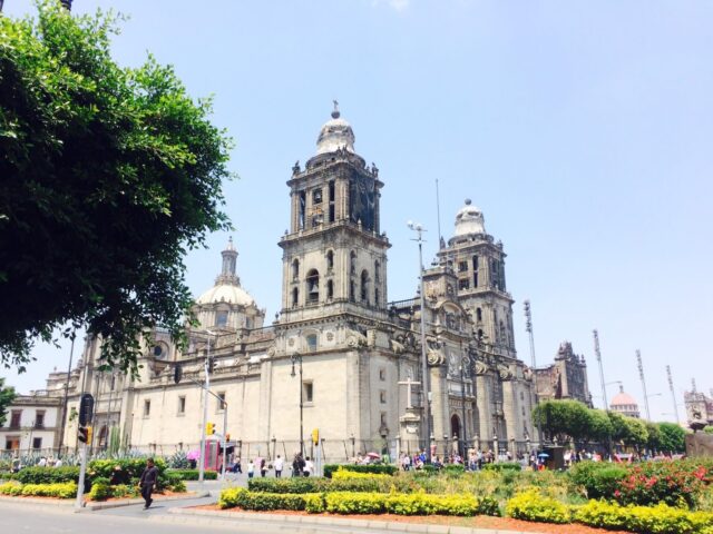 メキシコ・シティの歴史地区とソチミルコ