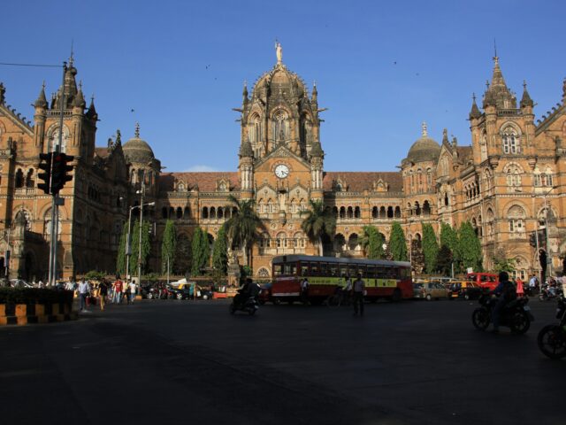 ムンバイにあるヴィクトリア朝ゴシックとアール・デコの建造物群